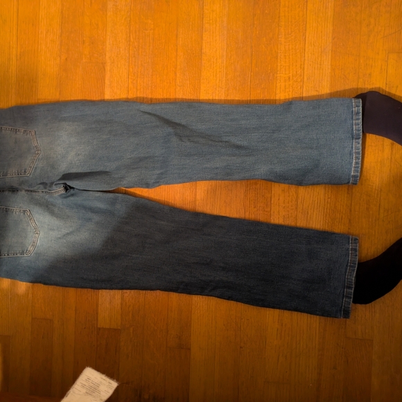 Distressed Blue Jeans - Picture 6 of 7